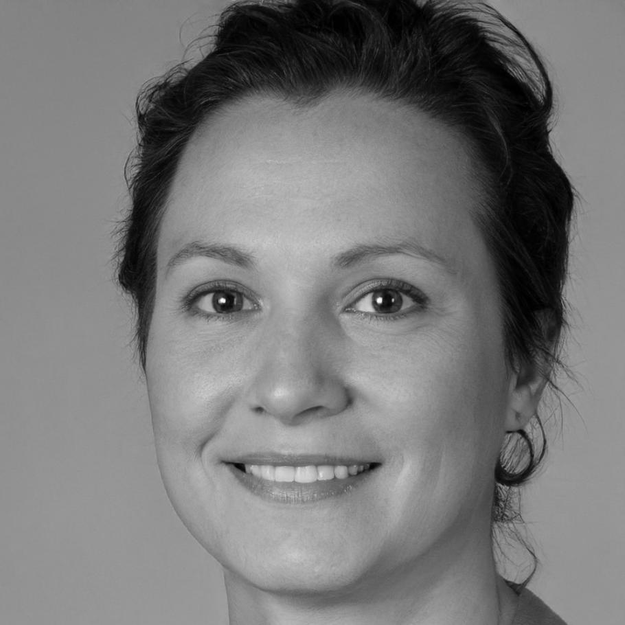 Portrait von Sarah Müller, Risikomanagement-Spezialistin